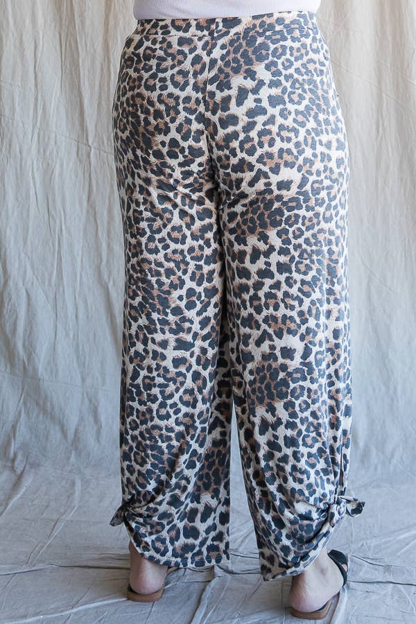 [PLUS SIZE]Leopard Print Side Slit Ankle Tie Pants